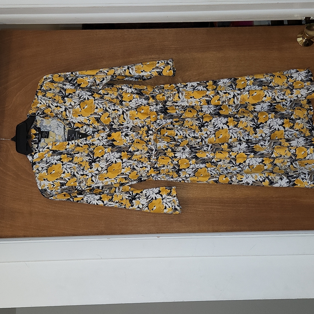 Robert Louis floral yellow dress size Medium